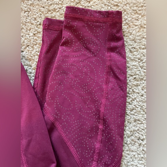 Old navy active leggings - Picture 2 of 4